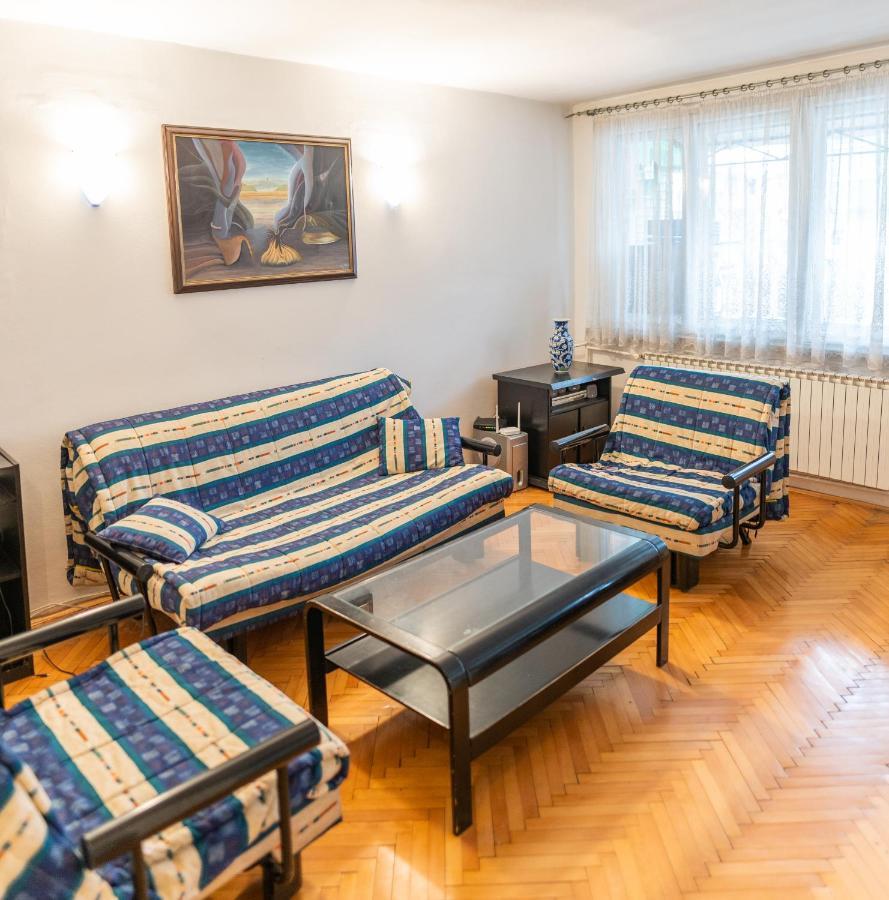 The Vintage Nest Appartement Skopje Buitenkant foto